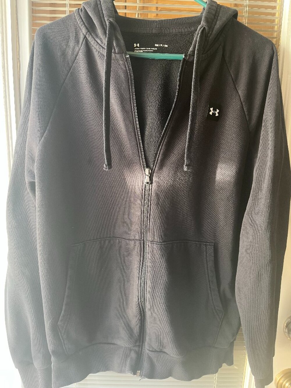 Under Armour Black Zip-Up Hoodie – Size Small